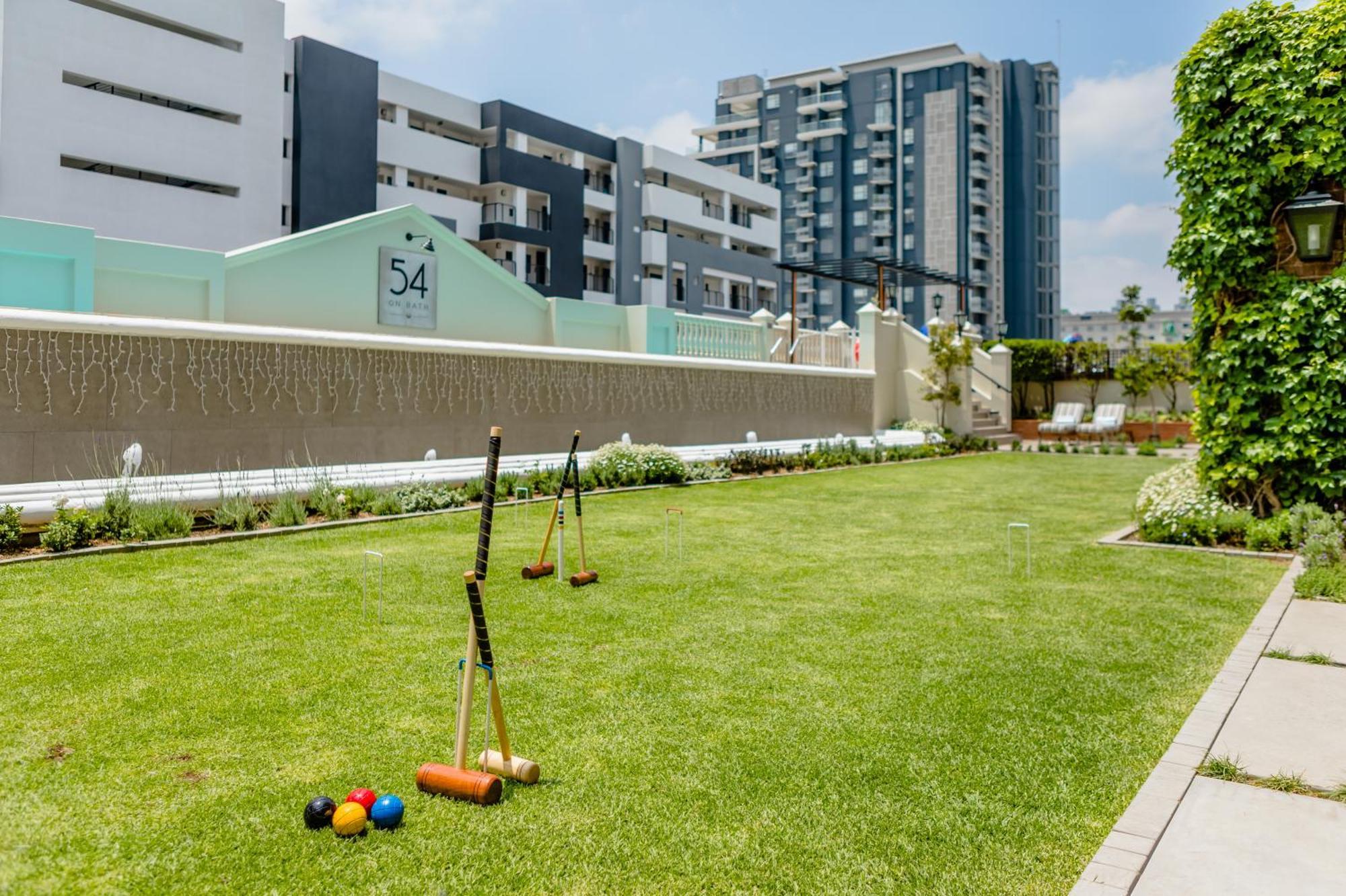 54 On Bath, Johannesburg Rosebank Экстерьер фото